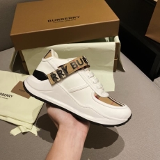 Burberry Low Shoes